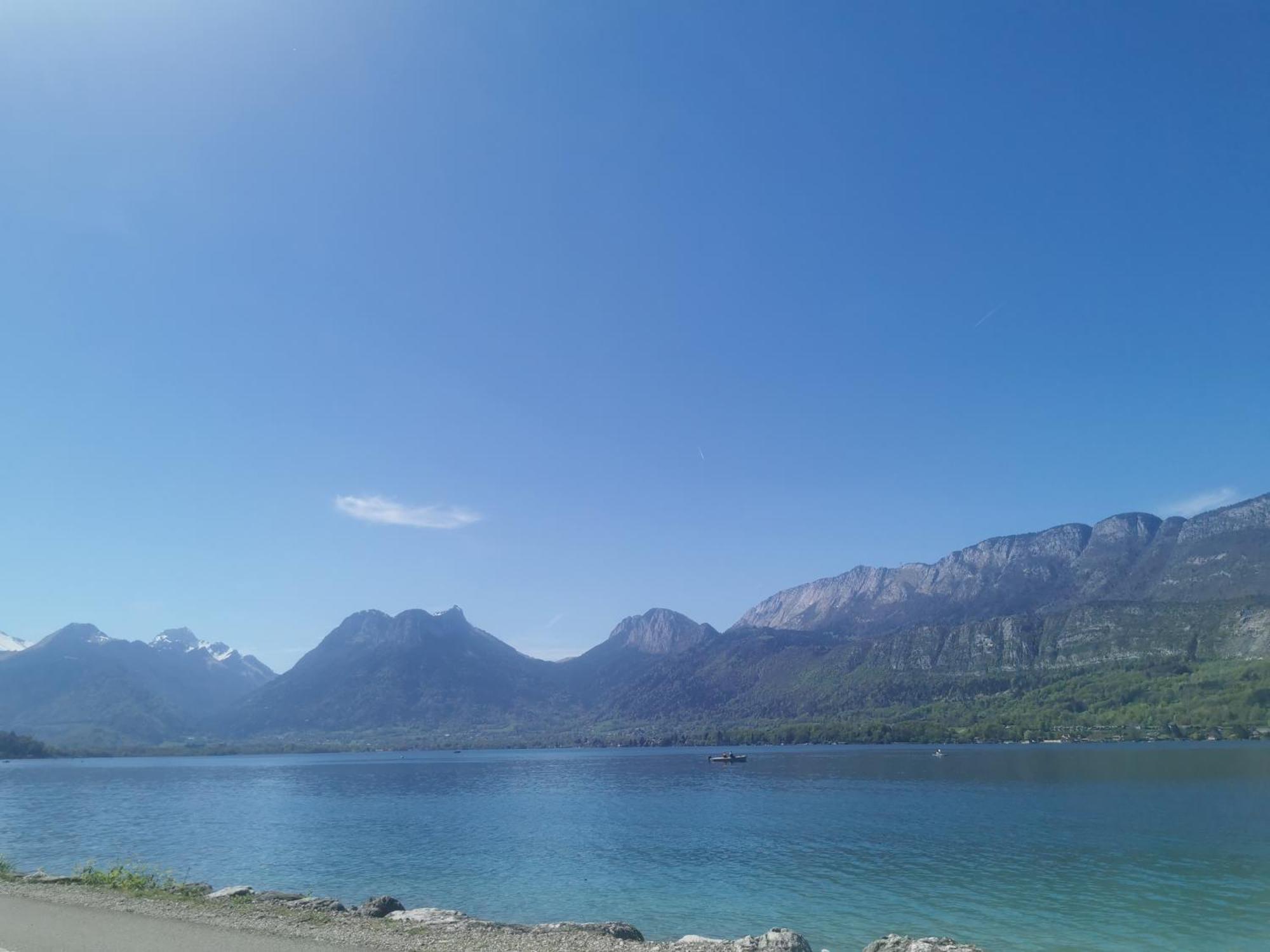Charmant Appartement A 1 Minute Du Lac Анси Экстерьер фото